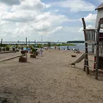 Veluwemeervakantiehuisje * 许尔斯霍斯特