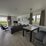 Veluwemeervakantiehuisje 木屋