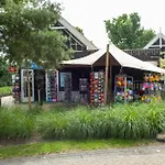 木屋 Veluwemeervakantiehuisje 许尔斯霍斯特